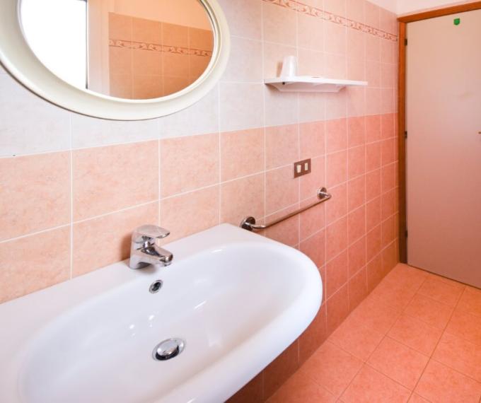 hotelgiuliocesarecattolica it camere 022